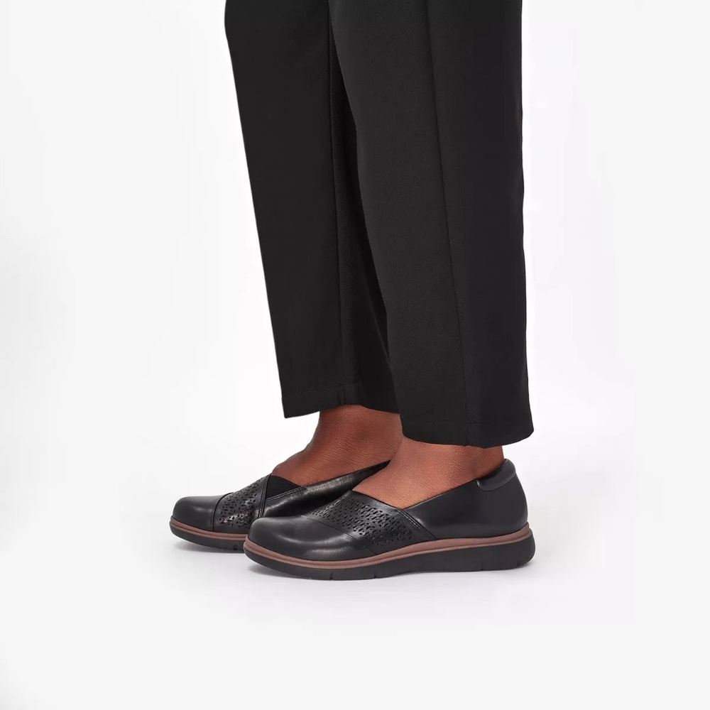 👡 Clarks Certina Edge Flats – Size 8.5 Narrow, NIB - Picture 3 of 9
